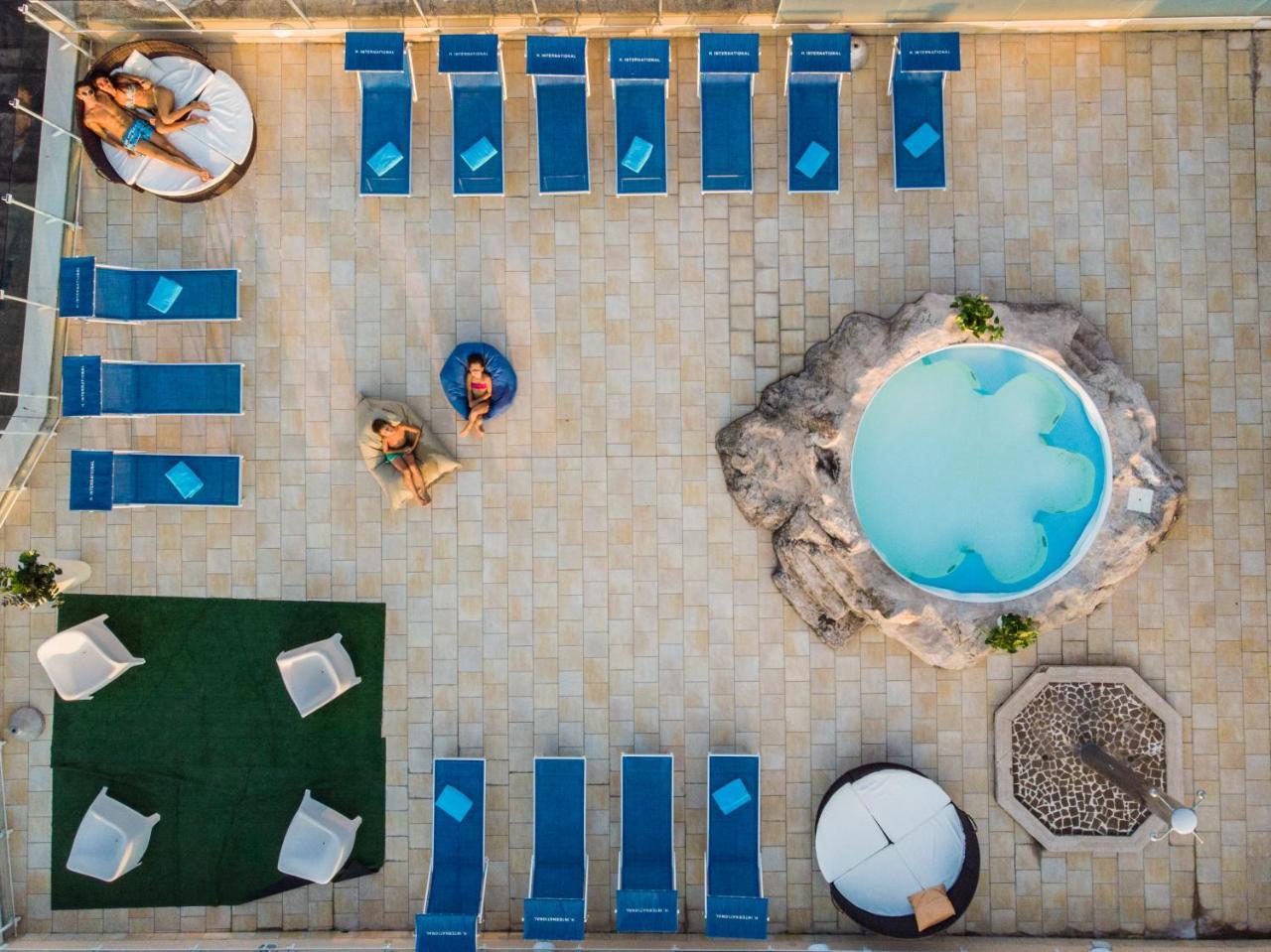 International Hotel 3*