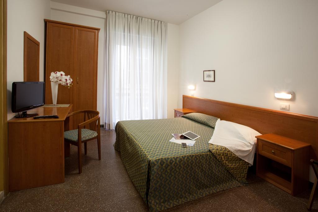 International Hotel 3*